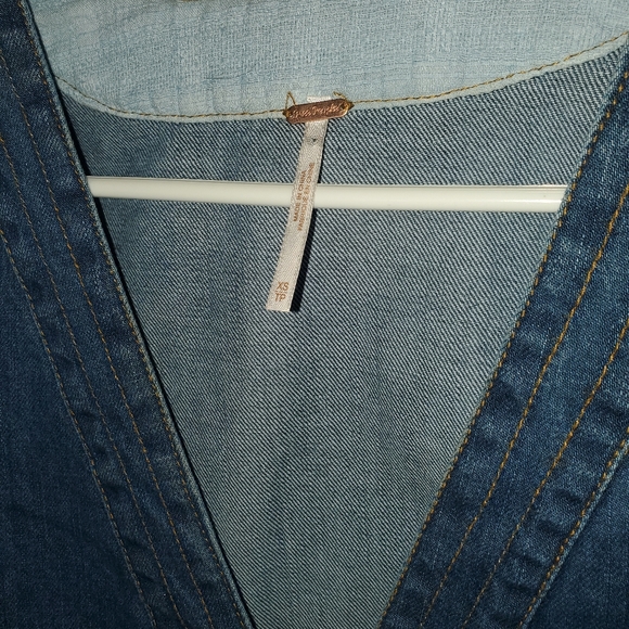 Free People Denim Tunic/ Dress long sleeve side pockets Sz S NWT - Picture 3 of 12